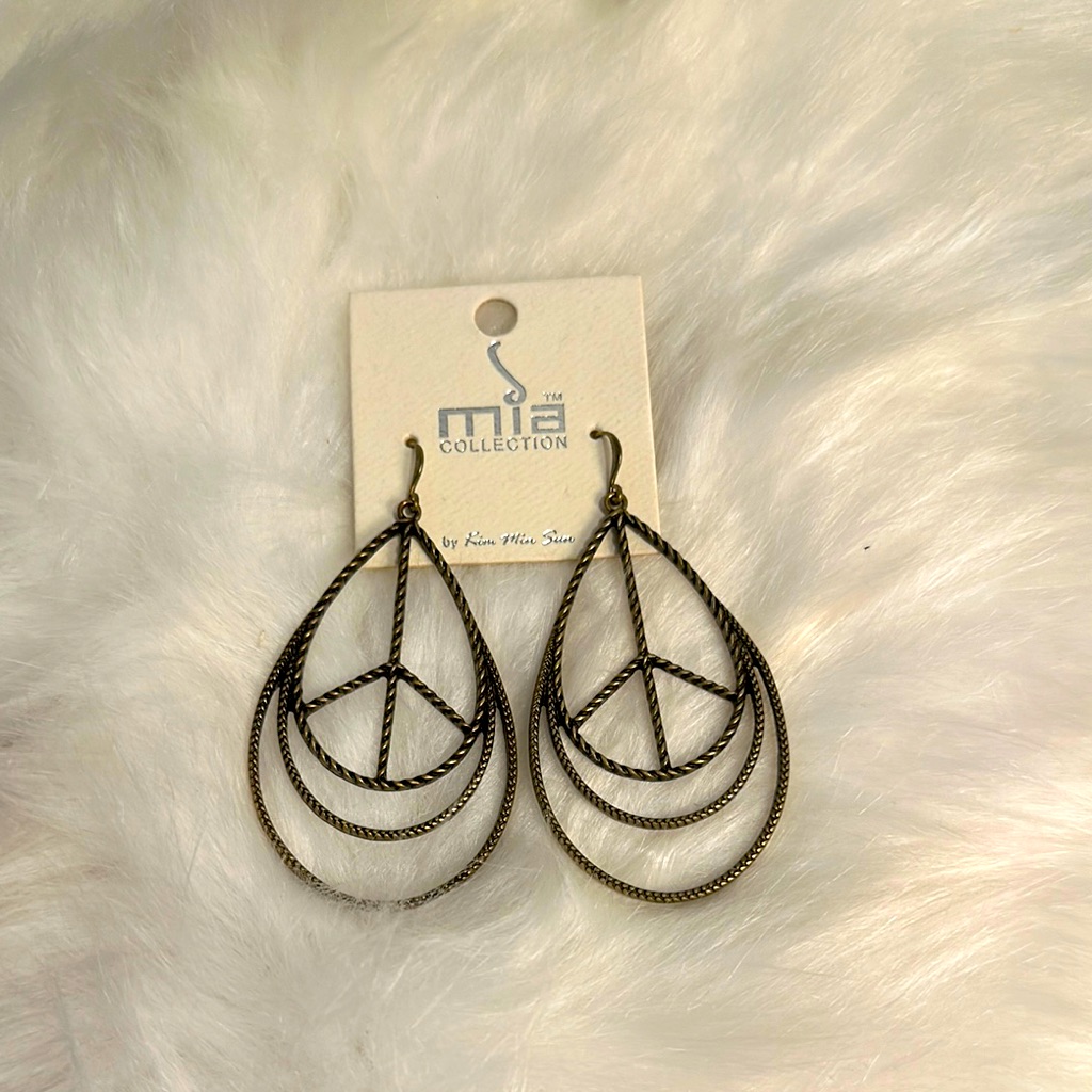 Mia Collection Gold Teardrop Earrings Pace Sign Design Hippie Flowerchild